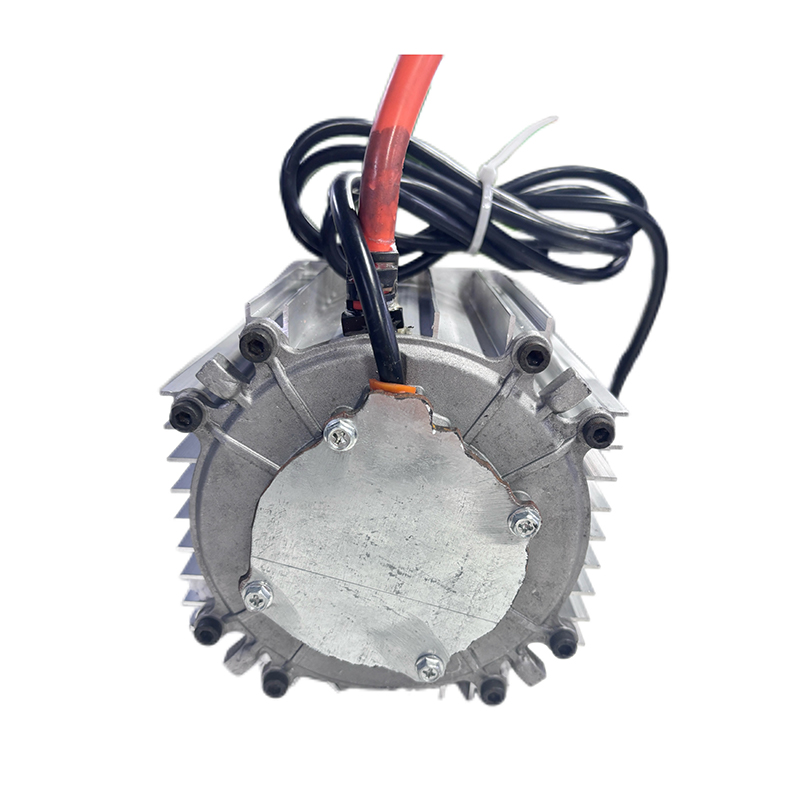 Mellandriven motor