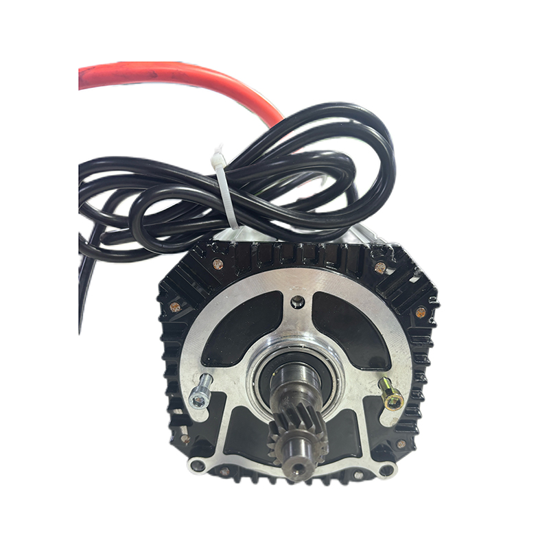 Mellandriven motor